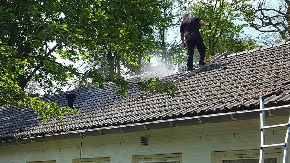 dakpannen laten reinigen dakkapel reiningen